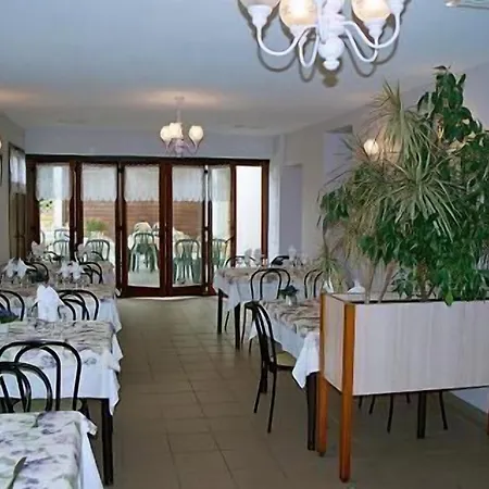 Logis Les 3b 3* Nouilhan