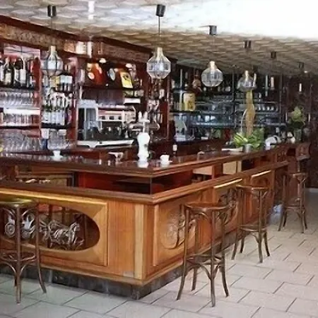 Logis Les 3b 3* Nouilhan