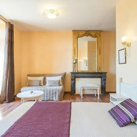 Hotel Logis Les 3b 3*