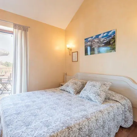 Hotel Logis Les 3b Nouilhan