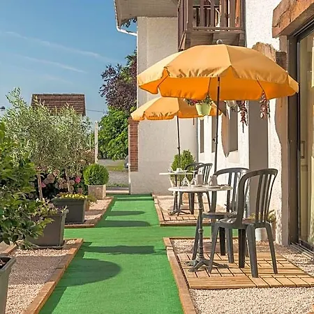 Hotel Logis Les 3b